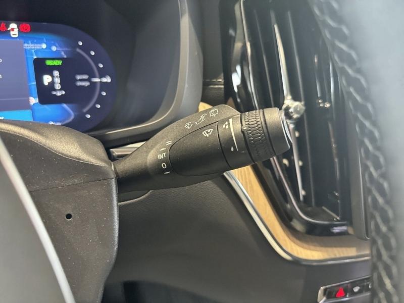 Image VOLVO XC60 T6 Hybride Rechargeable 350ch Ultra Style Dark Geartronic 8 AWD