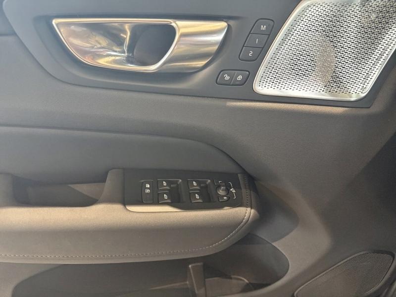 Image VOLVO XC60 T6 Hybride Rechargeable 350ch Ultra Style Dark Geartronic 8 AWD
