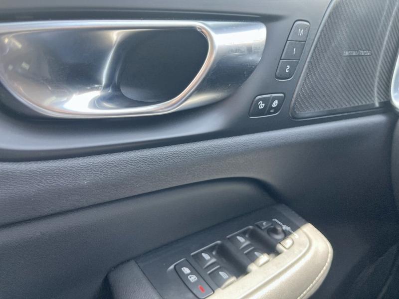 Image VOLVO V60 B4 197ch Plus Style Dark DCT 7