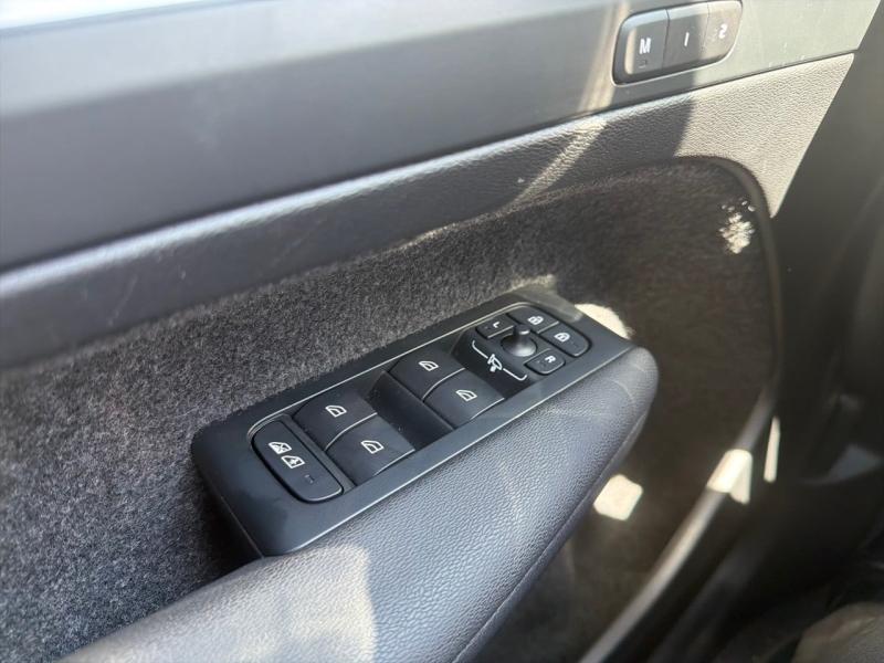 Image VOLVO XC40 B3 163ch Ultra DCT 7