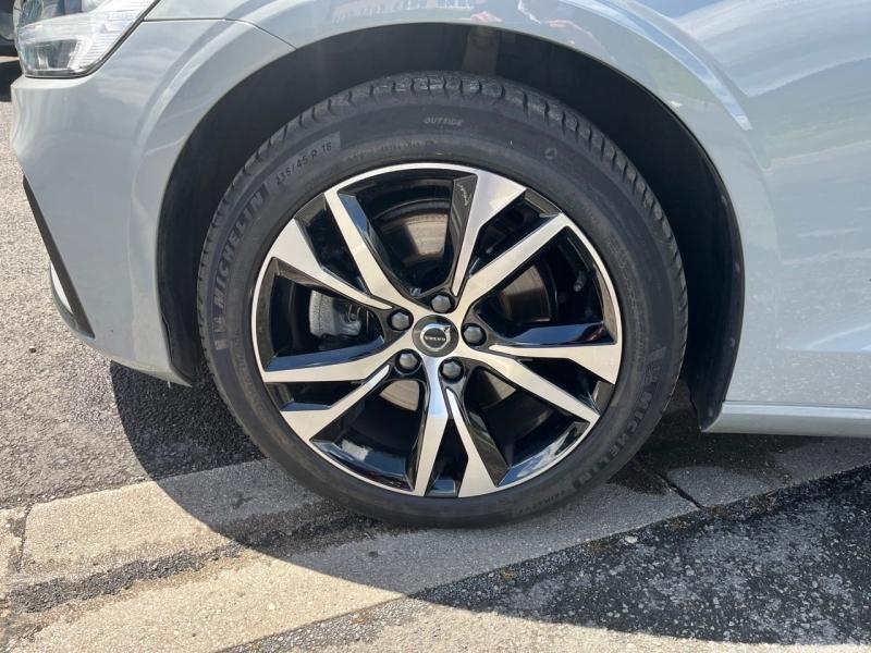 Image VOLVO V60 B4 197ch Plus Style Dark DCT 7