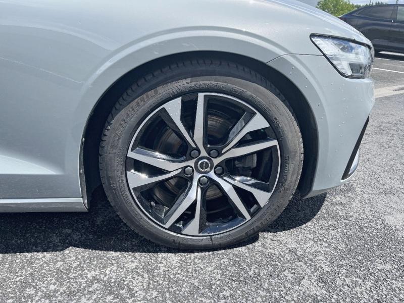 Image VOLVO V60 B4 197ch Plus Style Dark DCT 7
