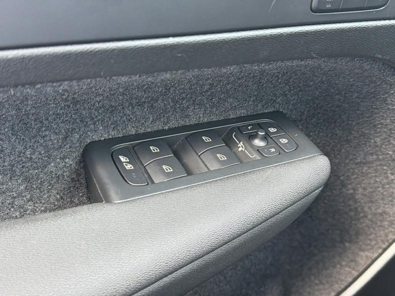 Image VOLVO XC40 B3 163ch Ultra DCT 7