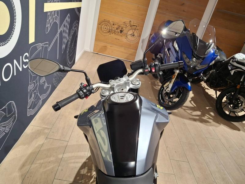 Image BMW F F 900 R A2