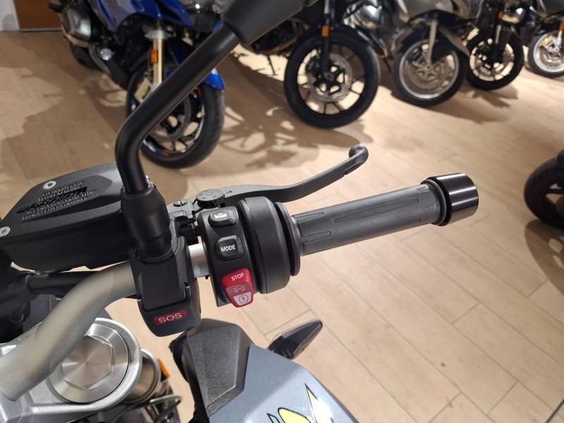 Image BMW F F 900 R A2