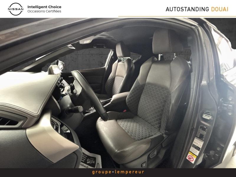 Image TOYOTA C-HR 122h Distinctive 2WD E-CVT MY20