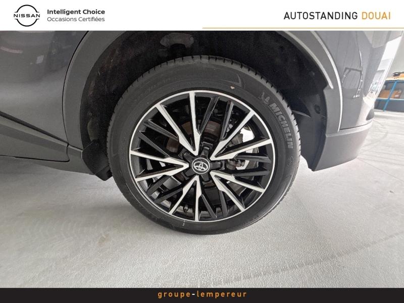 Image TOYOTA C-HR 122h Distinctive 2WD E-CVT MY20