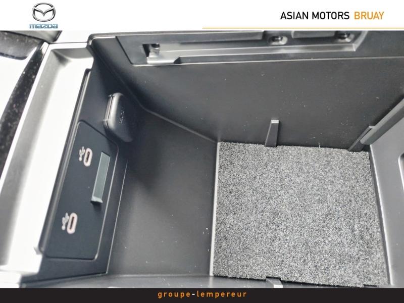 Image MAZDA Mazda 3 Berline 2.0 e-SKYACTIV-X M-Hybrid 186ch Exclusive Line 2025 Euro6e