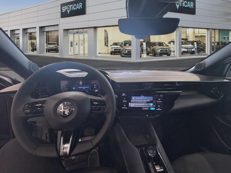 Image ALFA ROMEO Junior 1.2 Ibrida 145ch Techno e-DCT6
