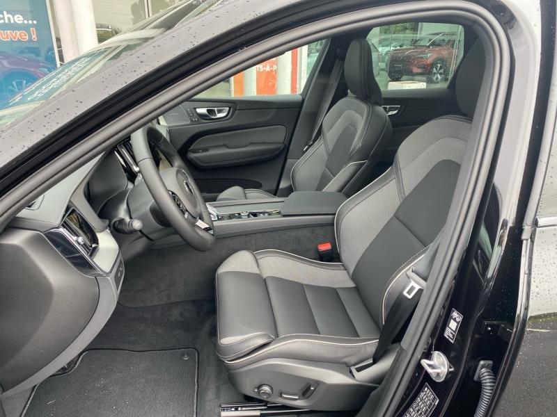 Image VOLVO XC60 T6 Hybride Rechargeable 350ch Black Edition Geartronic 8 AWD