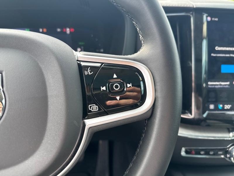 Image VOLVO XC60 T6 Hybride Rechargeable 350ch Ultra Style Dark Geartronic 8 AWD