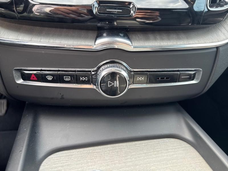 Image VOLVO XC60 T6 Hybride Rechargeable 350ch Ultra Style Dark Geartronic 8 AWD