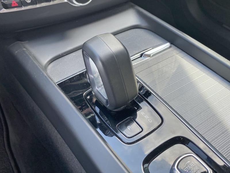 Image VOLVO XC60 B4 197ch Plus Style Dark Geartronic
