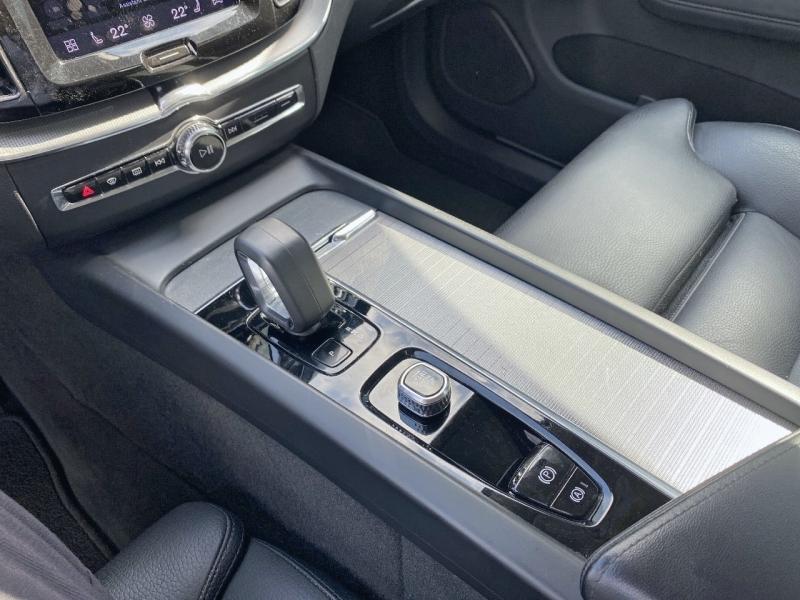 Image VOLVO XC60 B4 197ch Plus Style Dark Geartronic