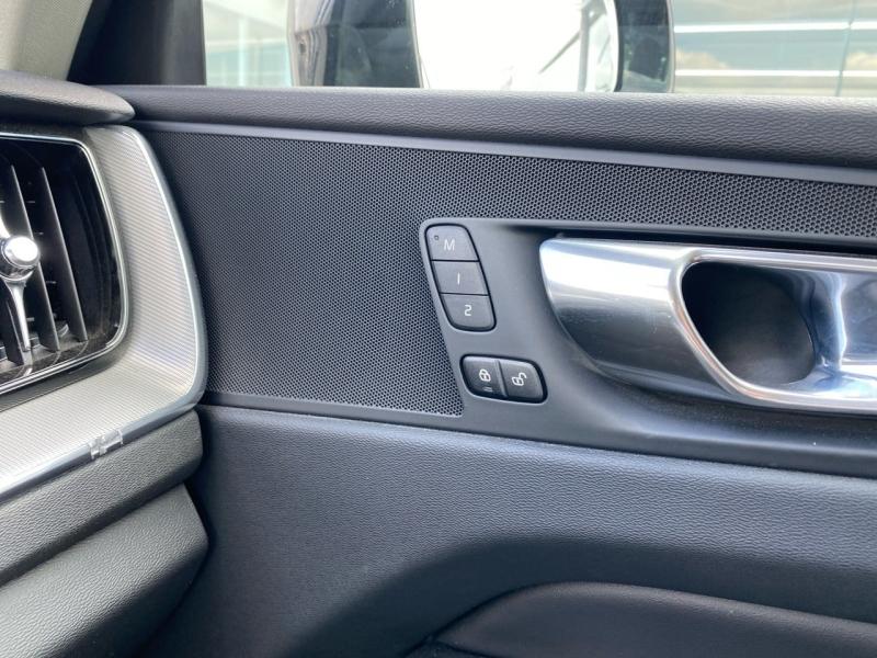 Image VOLVO XC60 B4 197ch Plus Style Dark Geartronic