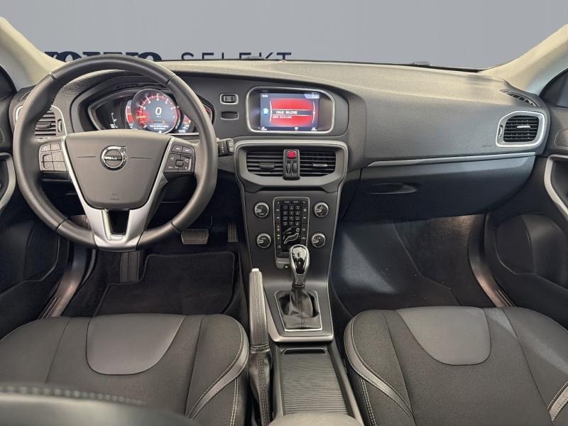 Image VOLVO V40 T2 122ch Momentum Geartronic