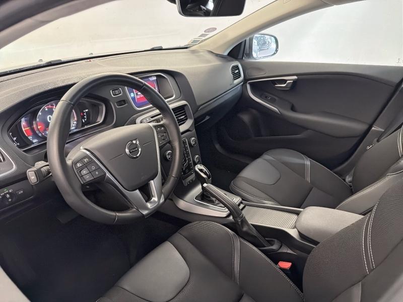 Image VOLVO V40 T2 122ch Momentum Geartronic