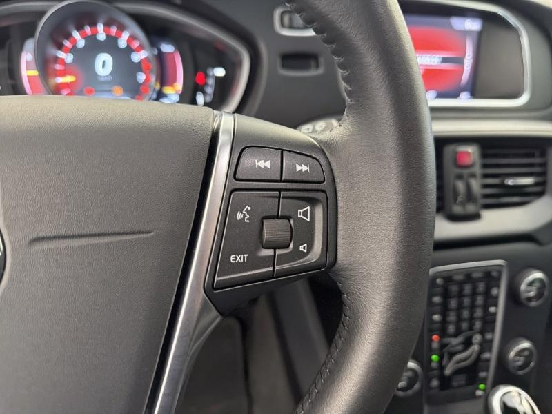 Image VOLVO V40 T2 122ch Momentum Geartronic