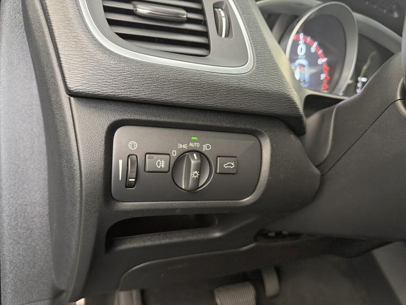 Image VOLVO V40 T2 122ch Momentum Geartronic