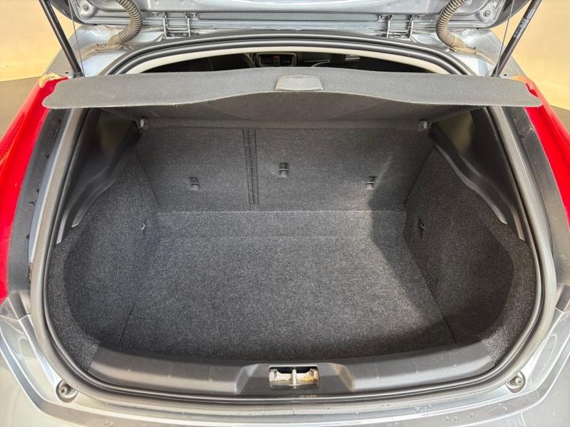 Image VOLVO V40 T2 122ch Momentum Geartronic