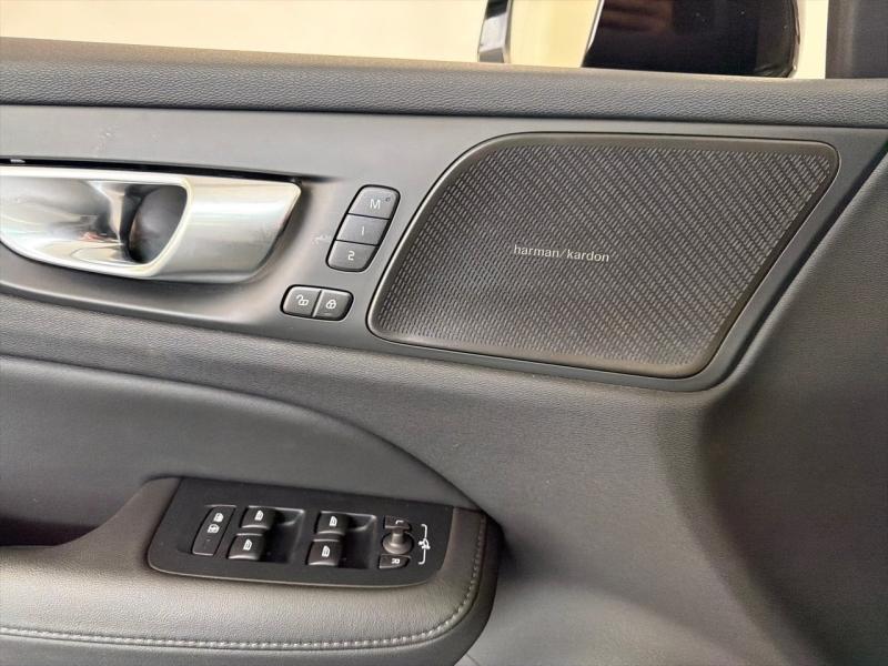 Image VOLVO V60 B4 197ch Plus Style Dark DCT 7