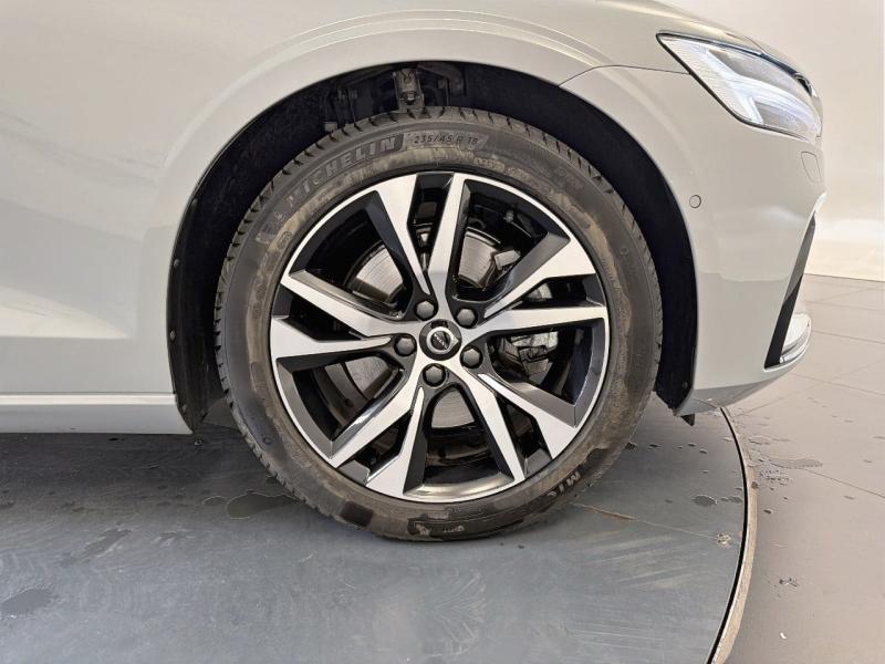 Image VOLVO V60 B4 197ch Plus Style Dark DCT 7