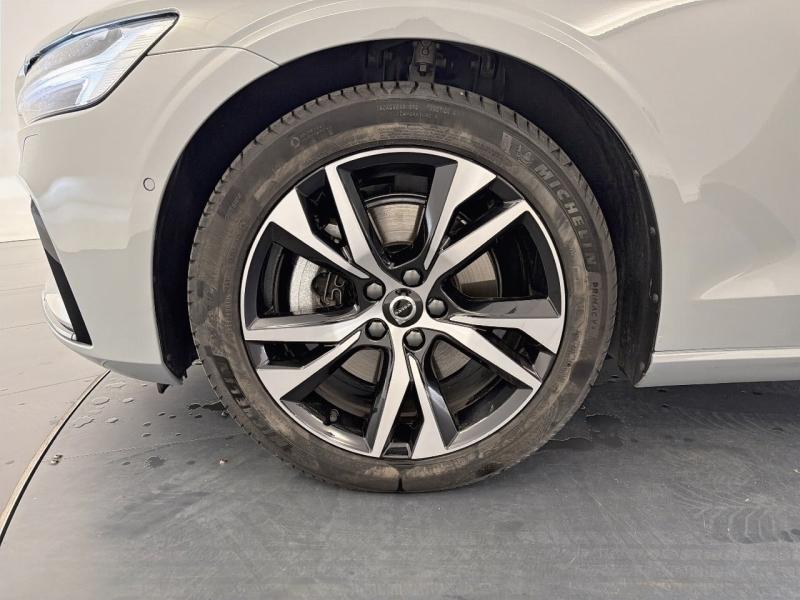 Image VOLVO V60 B4 197ch Plus Style Dark DCT 7
