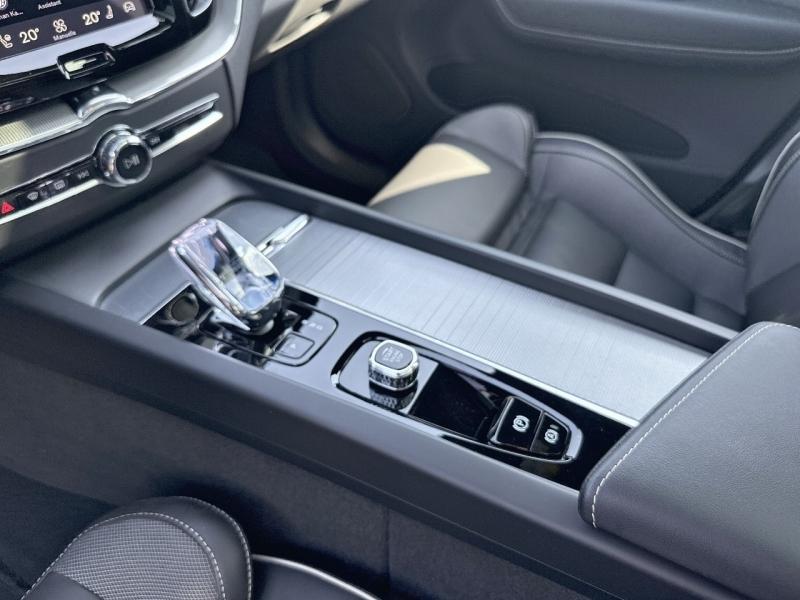Image VOLVO XC60 T6 Hybride Rechargeable 253 + 145ch Plus Style Dark Geartronic 8 AWD