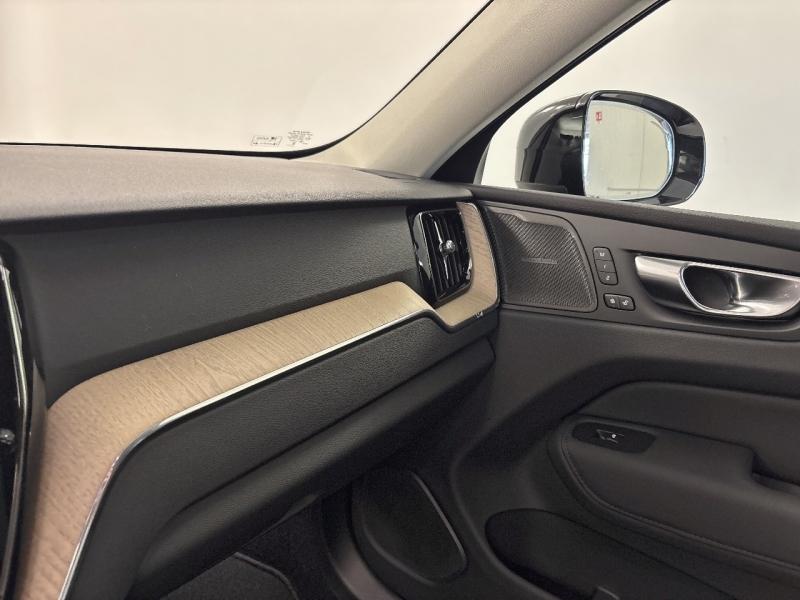Image VOLVO XC60 T6 Hybride Rechargeable 350ch Plus Style Dark Geartronic 8 AWD