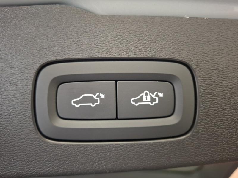 Image VOLVO V60 B4 197ch Ultra Style Dark DCT 7