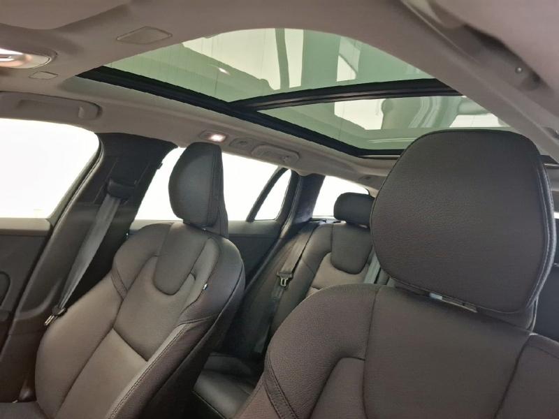 Image VOLVO V60 B4 197ch Ultra Style Dark DCT 7