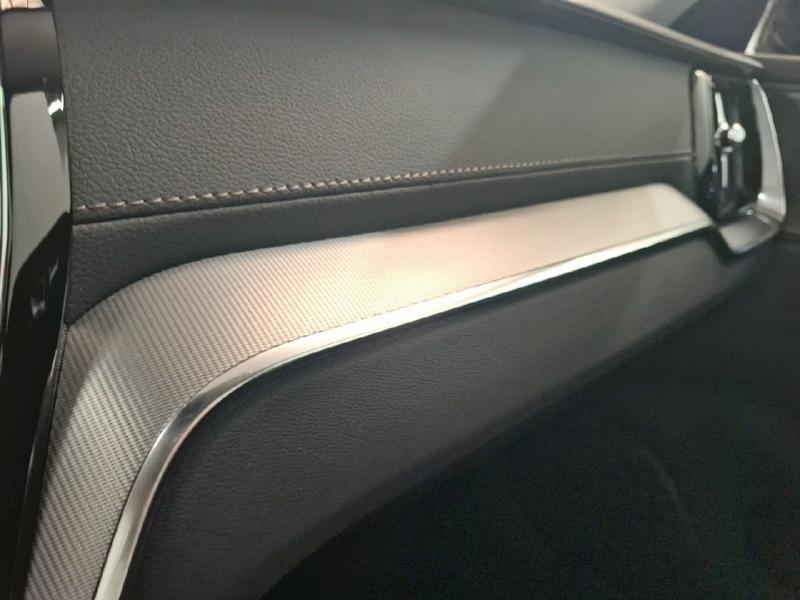 Image VOLVO V60 B4 197ch Ultra Style Dark DCT 7