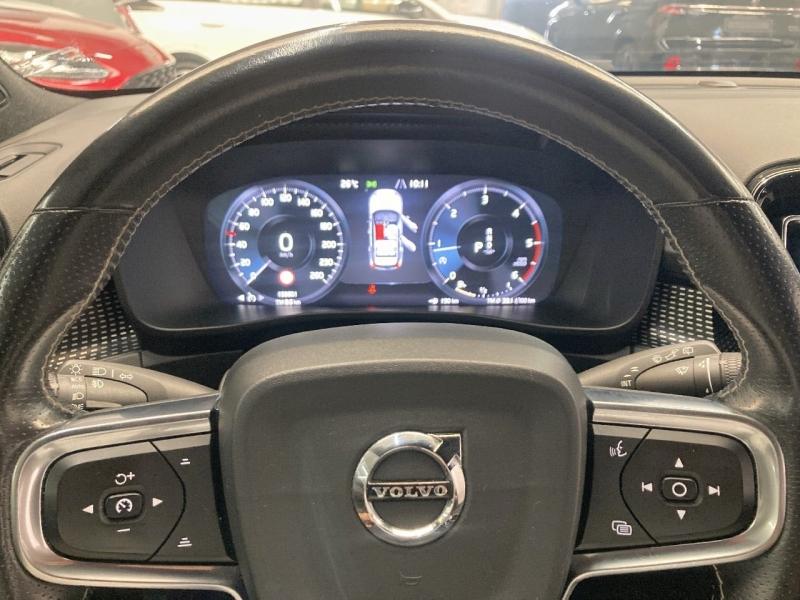 Image VOLVO XC40 D4 AdBlue AWD 190ch R-Design Geartronic 8