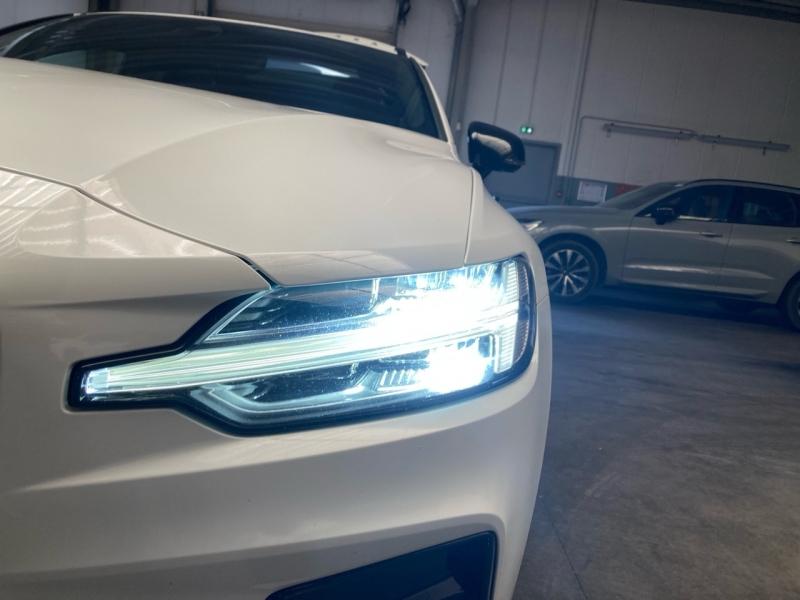 Image VOLVO V60 B4 197ch R-Design Geartronic 8