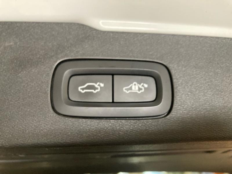 Image VOLVO V60 B4 197ch R-Design Geartronic 8