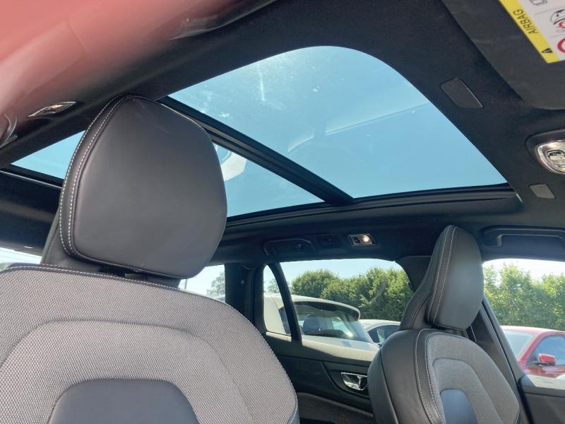 Image VOLVO V60 B4 197ch R-Design Geartronic 8
