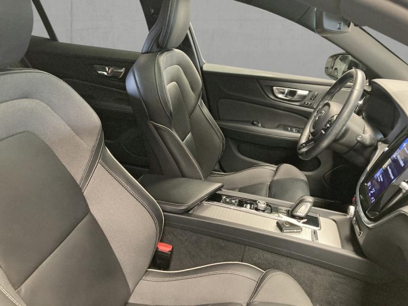 Image VOLVO V60 B4 197ch R-Design Geartronic 8