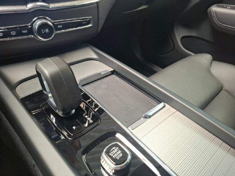 Image VOLVO XC60 B4 197ch Plus Style Dark Geartronic