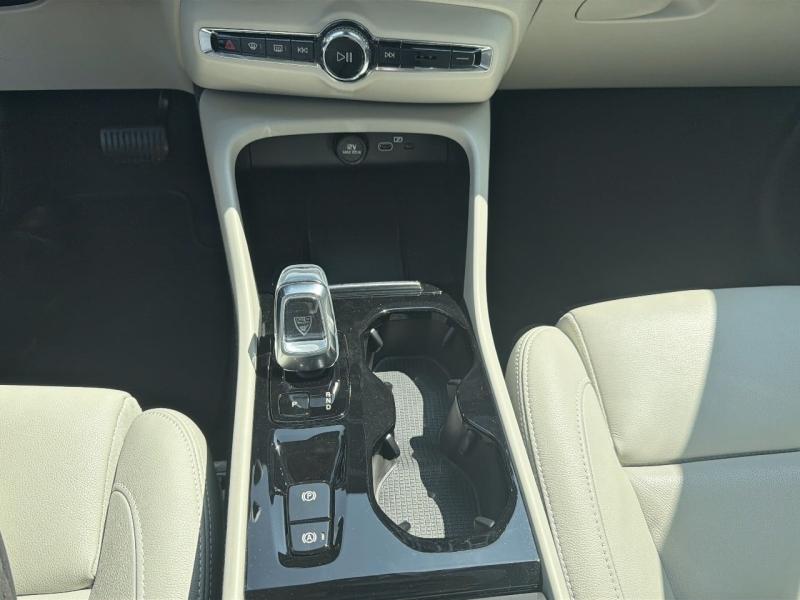 Image VOLVO XC40 B3 163ch Ultra DCT 7