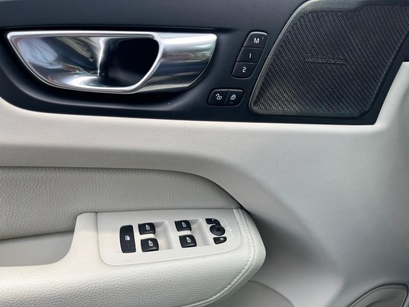 Image VOLVO XC60 T8 Twin Engine 303 + 87ch Business Executive Geartronic