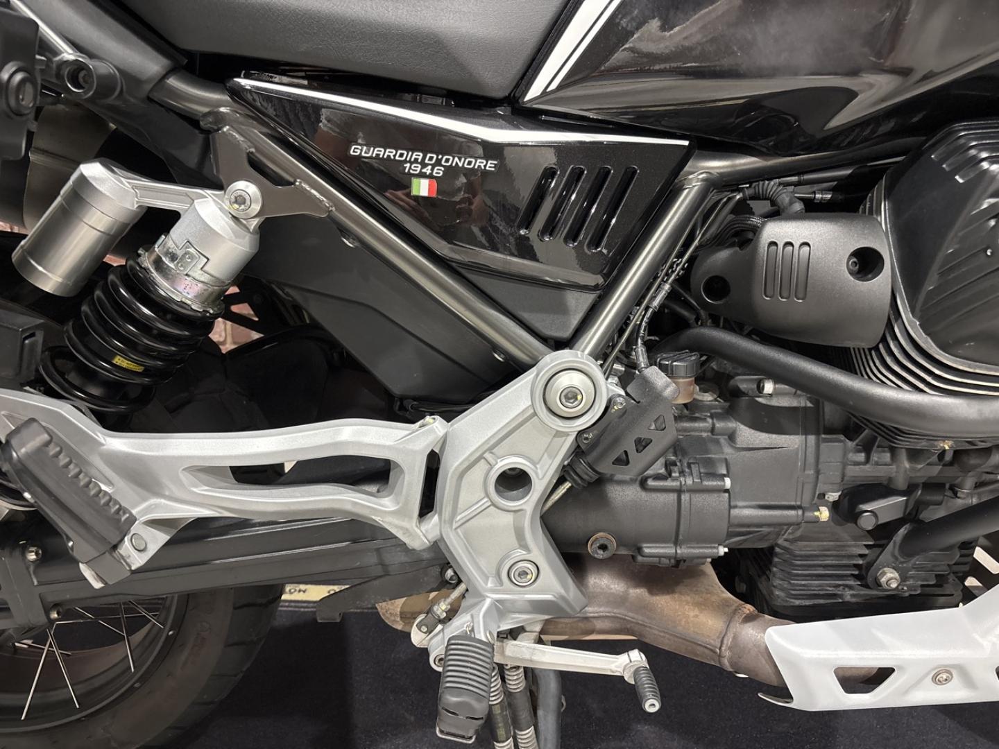 Image MOTO-GUZZI V85 TT V85 TT 850 Guardia d Onore Euro 5