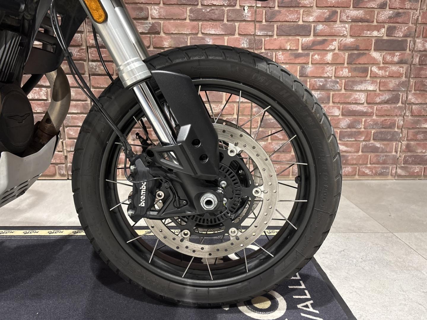 Image MOTO-GUZZI V85 TT V85 TT 850 Guardia d Onore Euro 5