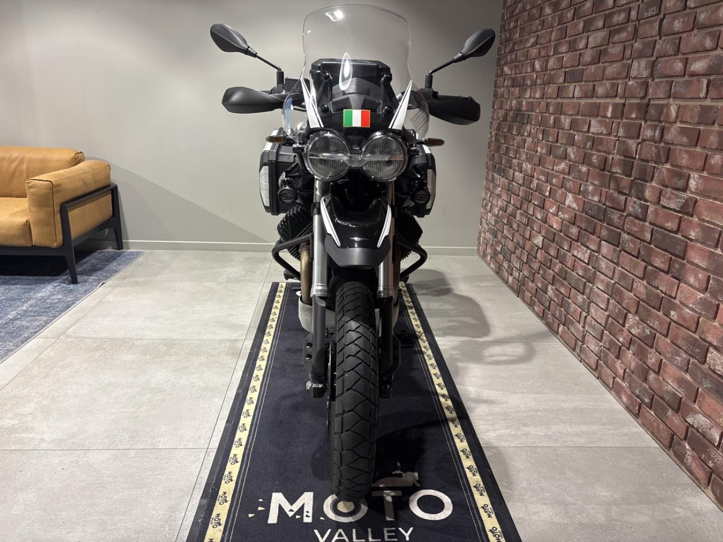 Image MOTO-GUZZI V85 TT V85 TT 850 Guardia d Onore Euro 5