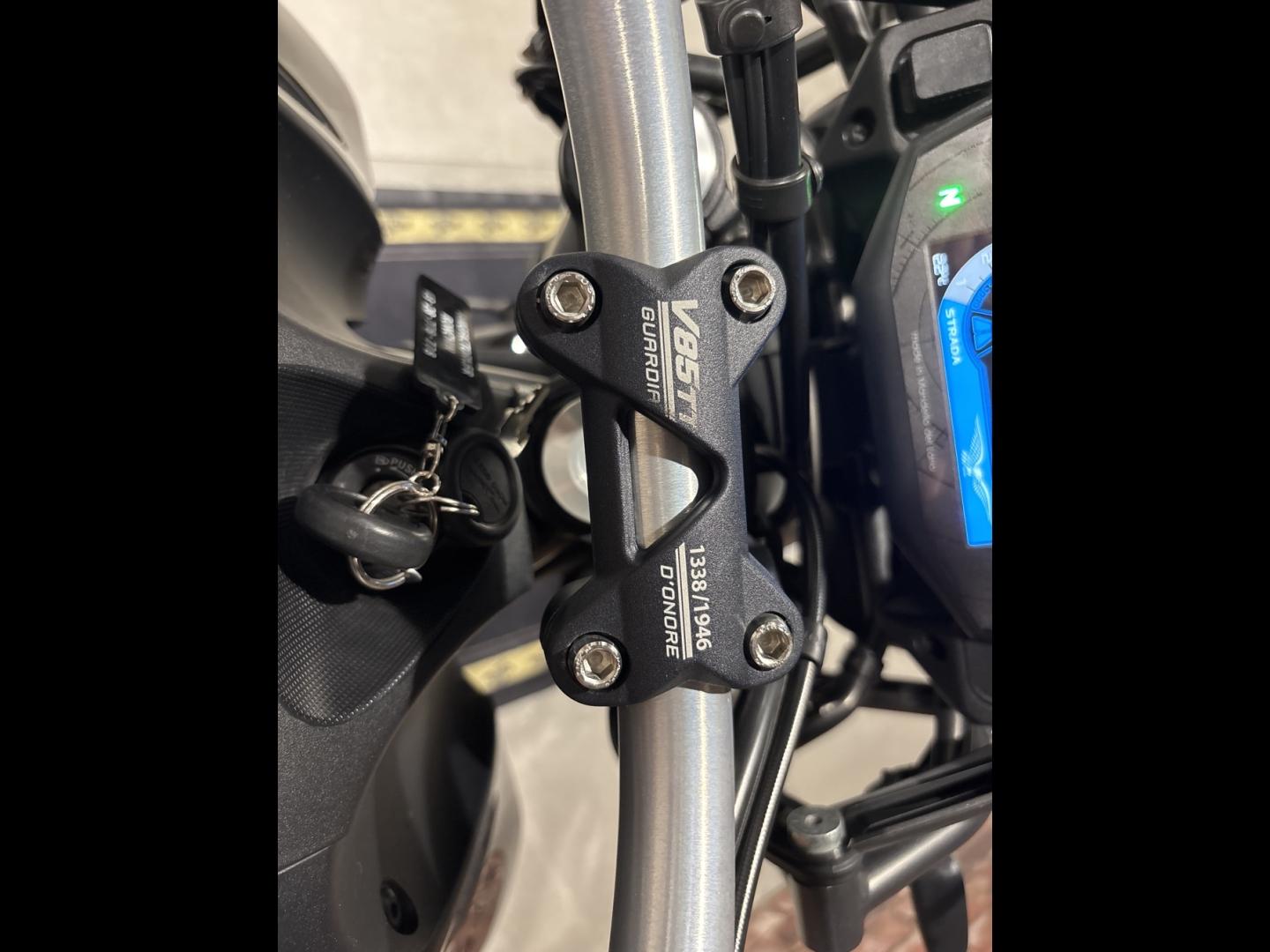 Image MOTO-GUZZI V85 TT V85 TT 850 Guardia d Onore Euro 5
