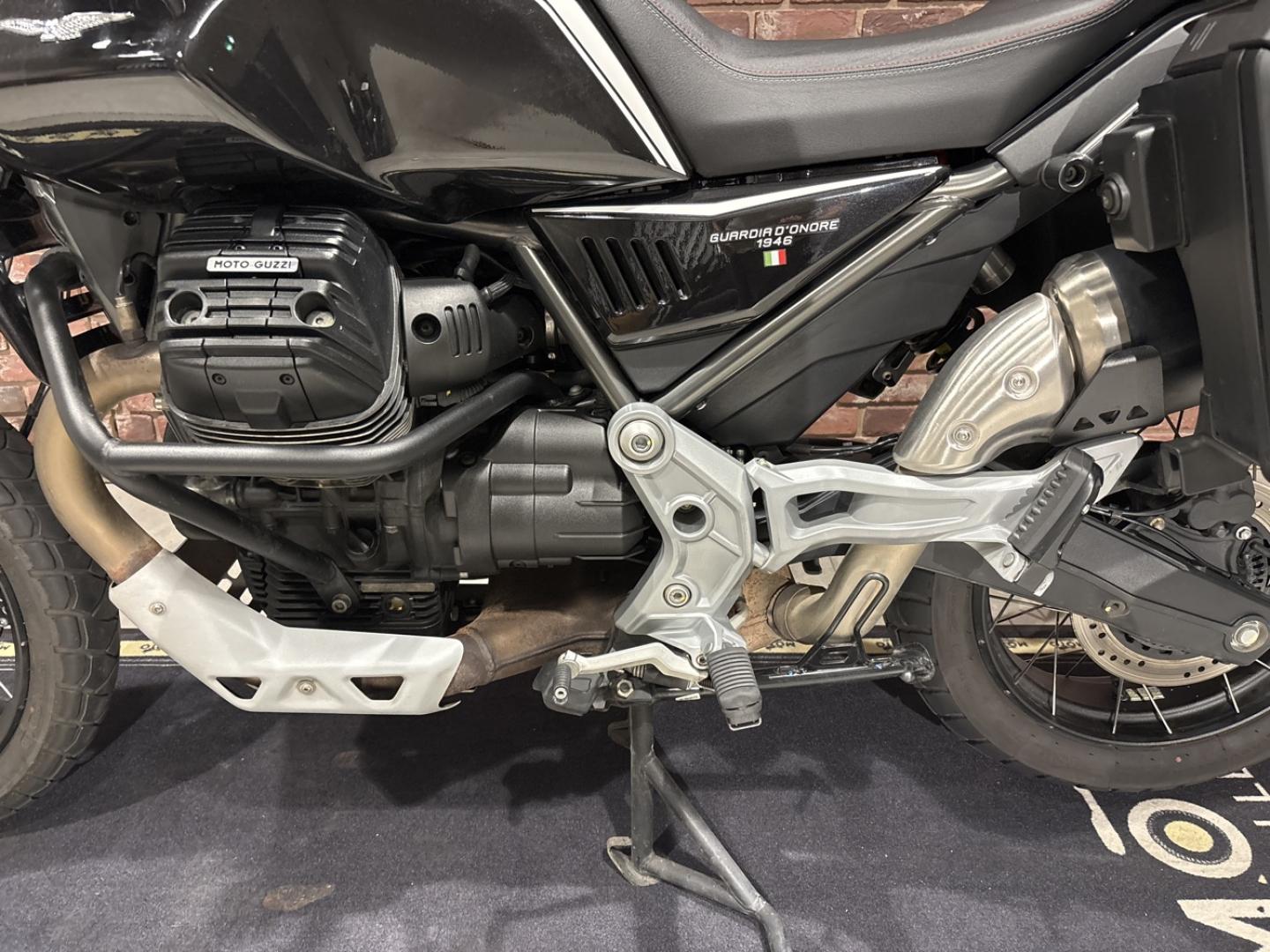 Image MOTO-GUZZI V85 TT V85 TT 850 Guardia d Onore Euro 5