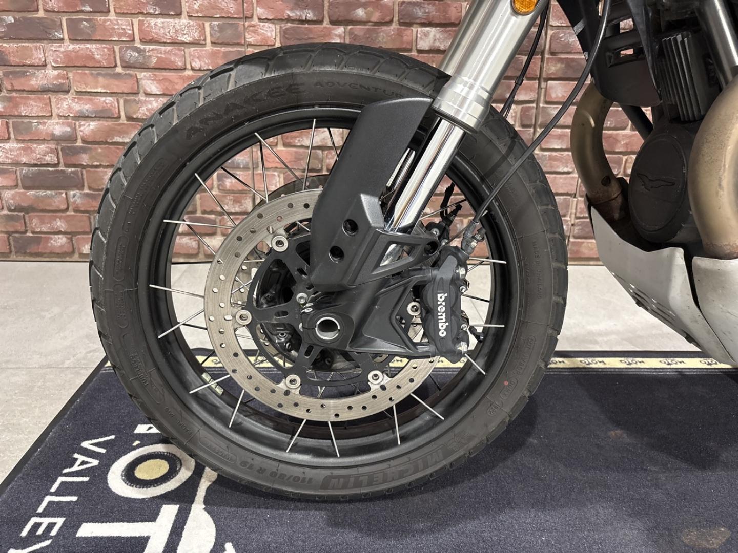 Image MOTO-GUZZI V85 TT V85 TT 850 Guardia d Onore Euro 5
