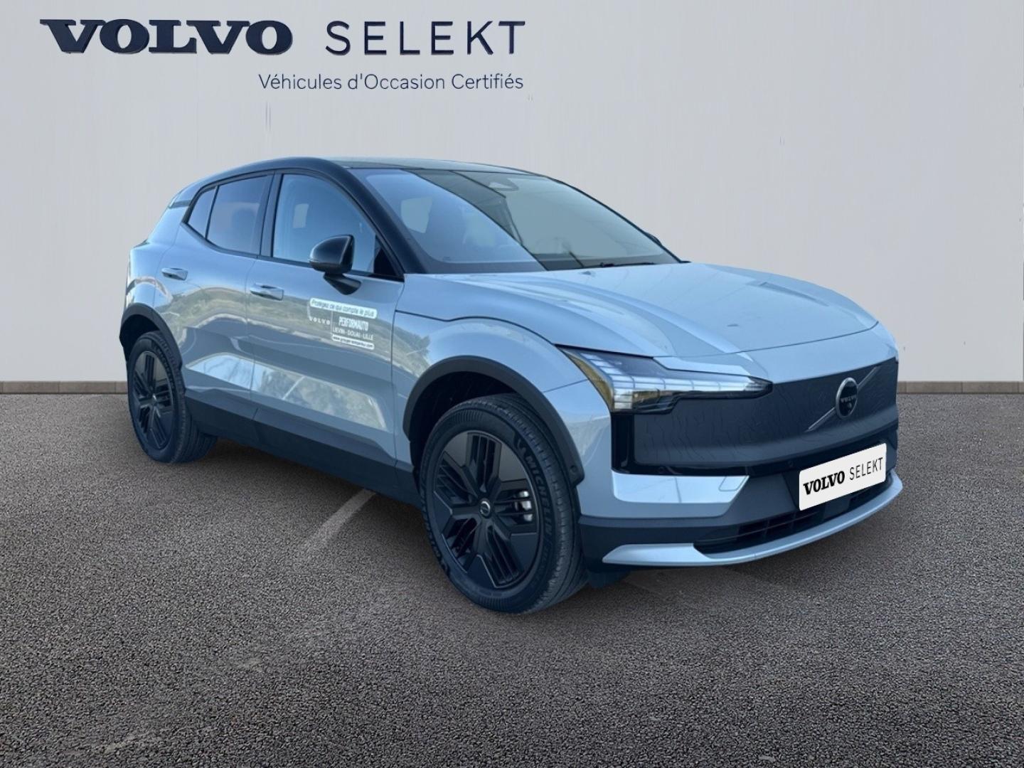 Photo VOLVO EX30 Cross Country P5 Long Range 272ch 69kWh Ultra