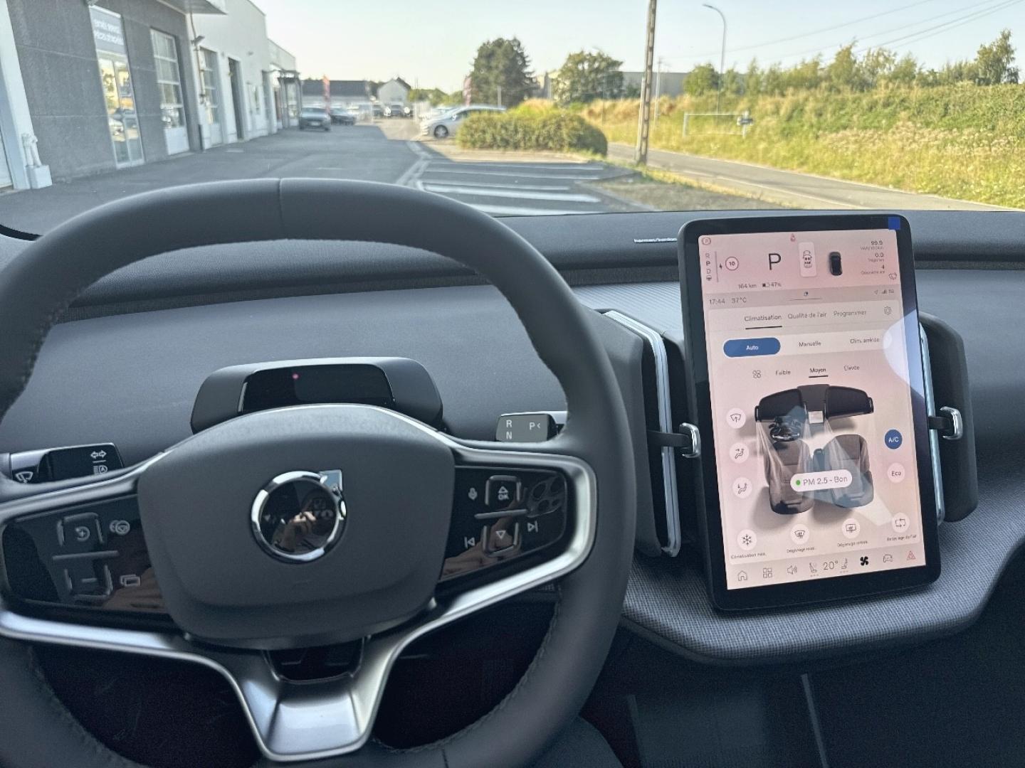Image VOLVO EX30 Cross Country P5 Long Range 272ch 69kWh Ultra