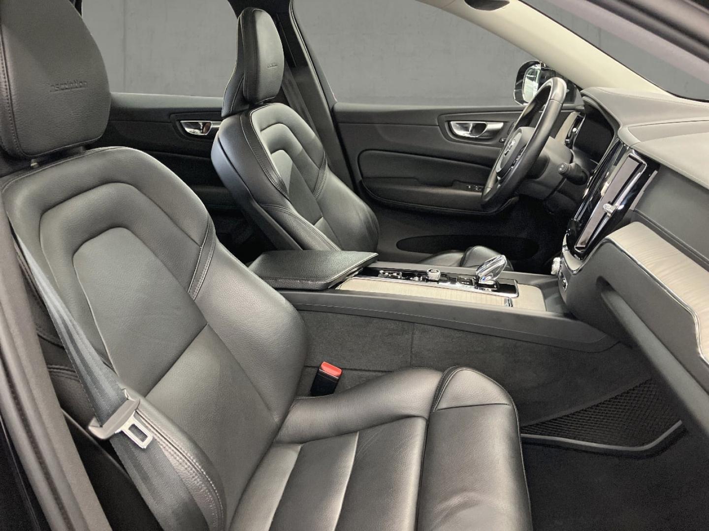 Image VOLVO XC60 T8 Twin Engine 303 + 87ch Inscription Luxe Geartronic