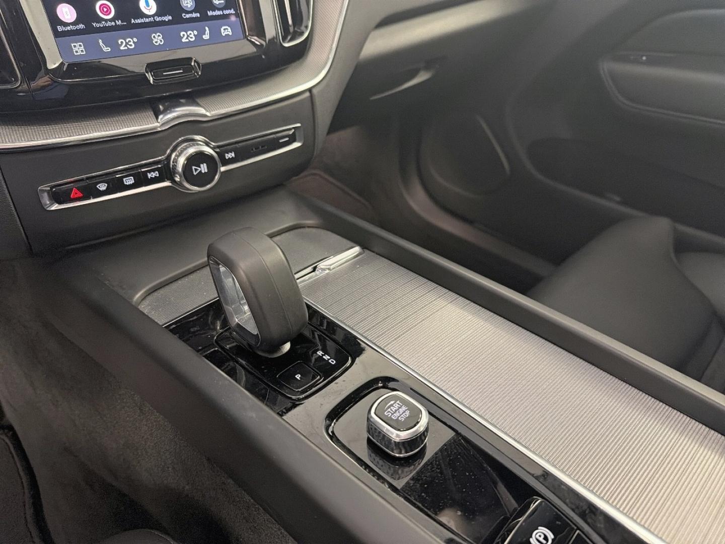 Image VOLVO XC60 T6 AWD 253 + 145ch Plus Style Dark Geartronic